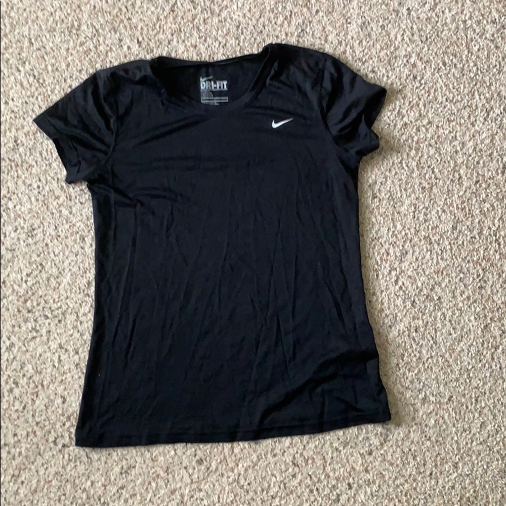 Nike dry fit TShirt wemons size Large